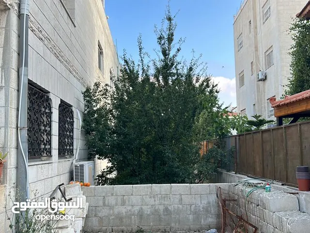 450m2 4 Bedrooms Villa for Sale in Amman Khalda