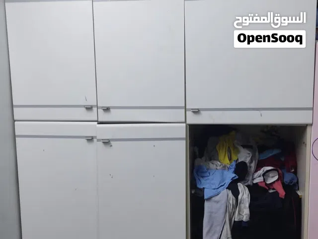 خزانة  بابين