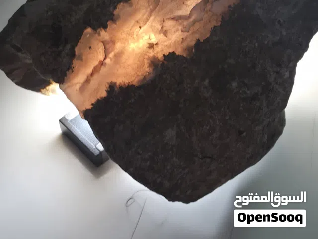 للبيع: قطعة نادرة من العقيق اليماني الخام – من جبال اليمن مباشرة
