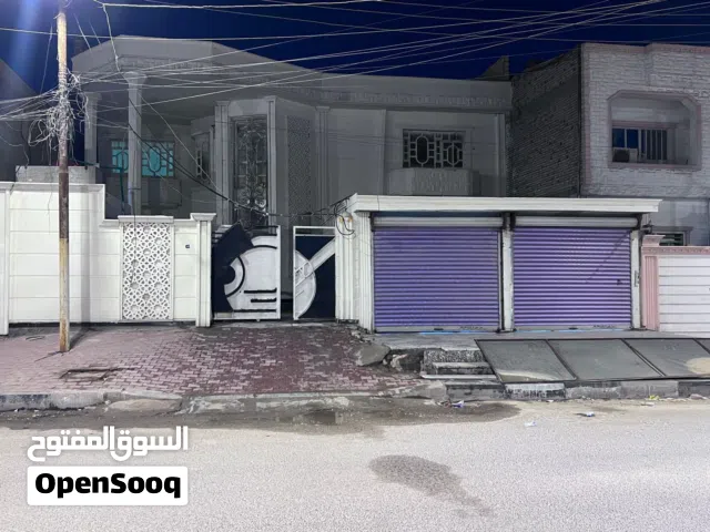 بيت في منطقة الخضراء على شارع عشرين متر مساحة البيت320 يصلح للانشطه التجاريه والسكنيه