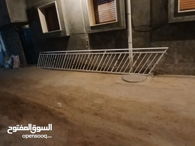 متاح دروج شبه جديد