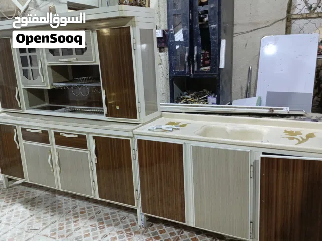 كاونتر مترين مرمر وسنك مترونص هذا تفصال مبطن وجهين لباب بوري صيني ثقيل وليس يراني خفيف مستعمل قليل
