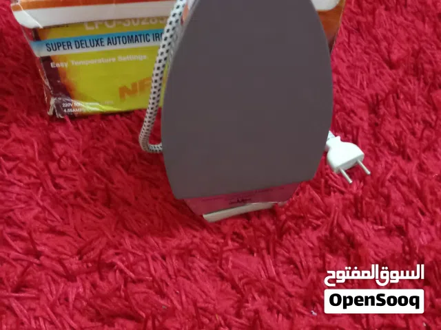 مكواة ملابس ايرون جديده بالكرتونه