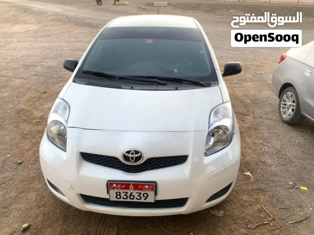 2010 تويوتا يارس SE