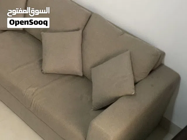 جلسة من 4 قطع مستخدمة نضيفة