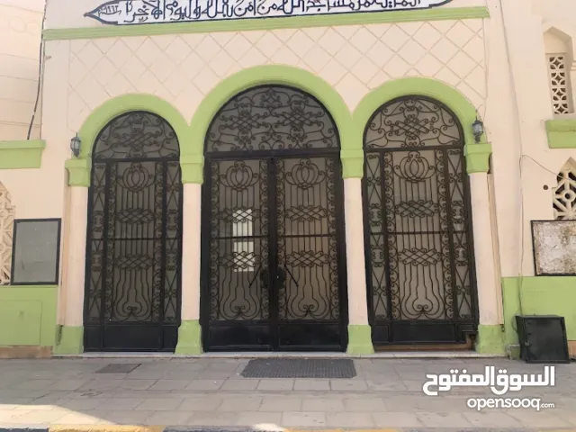 عقار استثماري في البركه رقم صاحب العقارفي الأسفل  أنا عارض فقط تفاصيل أكثر في الأسفل