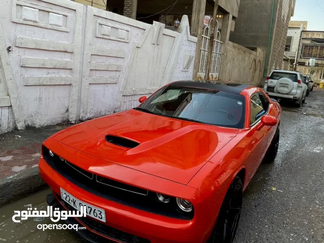 دوج جالنجر 2022 لون برتقالي مميز فول مواصفات رقم اربيل محرك 6 للبيع او المراوس حسب القناعة