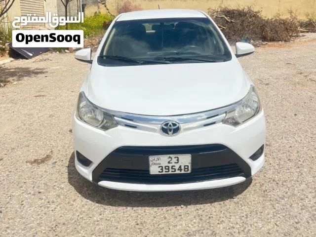 2015 تويوتا يارس SE
