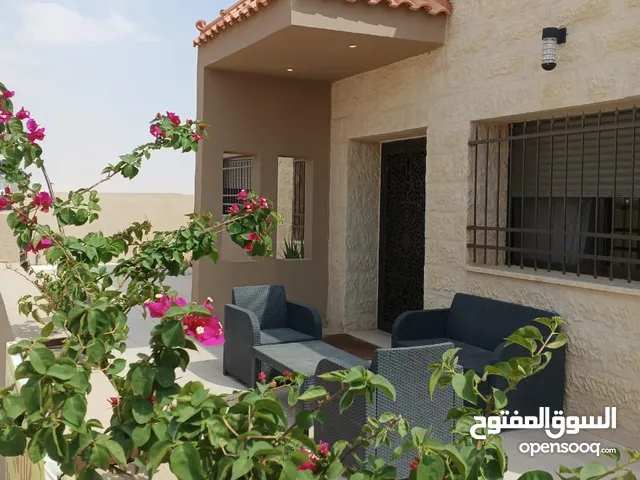 184 m2 5 Bedrooms Townhouse for Sale in Mafraq Dahiyat Al-Jamaa