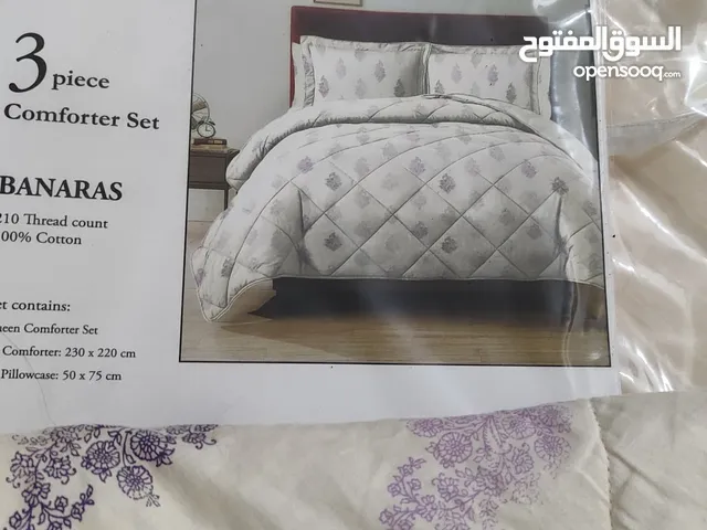 لحاف سرير مع وجوه مخدات من ماركة home r us ولون اوف وايت