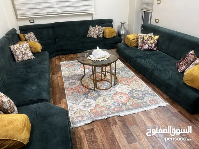 فراش ضغط عالي وليس كورنر بحالة جيده جدا مريح وعملي وسهل التنضيف