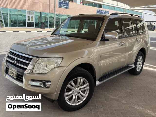 2016 ميتسوبيشي باجيرو GLS
