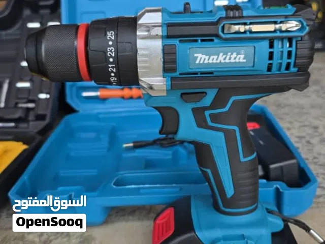 دريلات ماكيتا فك وشد ابو مطرقة لاسلكي بطاريتين 128 فلت شد وفك  قوي جدآ ومضمون ولك حرية التجريب متعدد