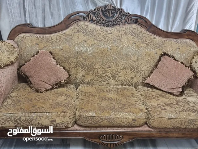 طقم كنب بحال الجديد 9 مقاعد للبيع في طبربور