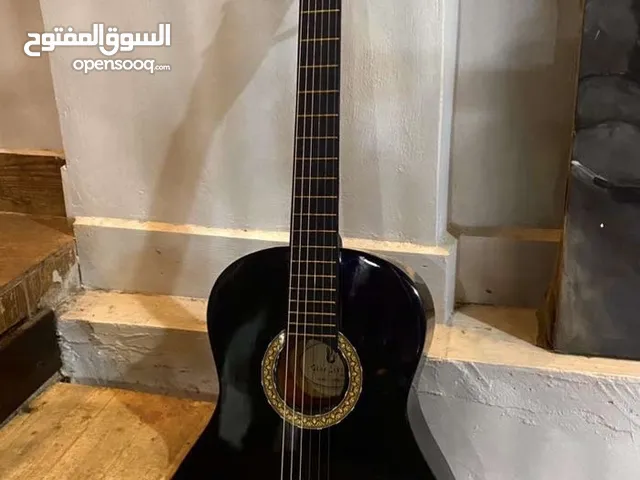 جيتار للبيع بسعر رمزي و جيد