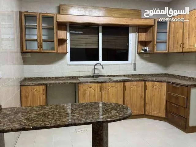 للبيع شقه طابق أول هندسي(ثاني) فوق الارضي مباشره