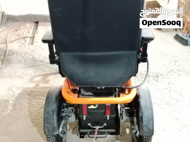للبيع كرسي كهربائي ENJOY CARE بتراب الشركة.