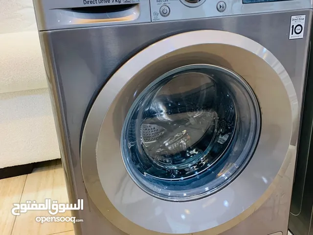 اثاث بيت كامل  بقمة الفخامة   الاثاث بحالة الجديد استخدام بسيط جدا   الاثاث مكون من  طقم كنب أمريكي