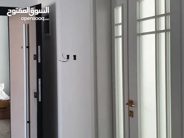 200m2 More than 6 bedrooms Villa for Sale in Tripoli Al-Serraj