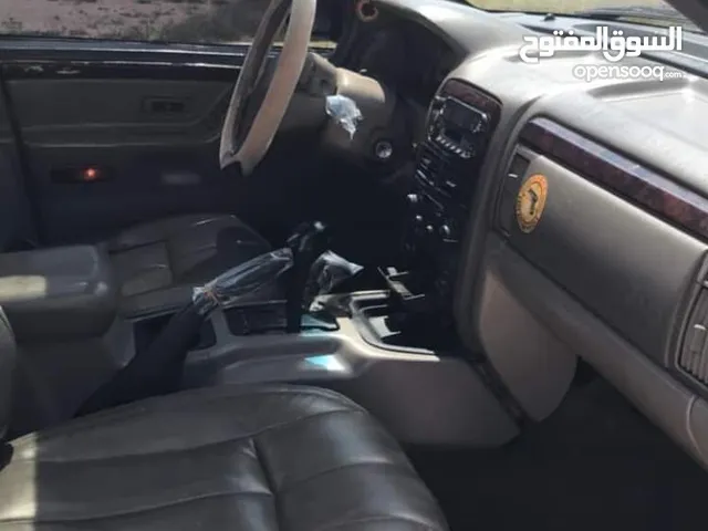 Used Jeep Grand Cherokee in Amman