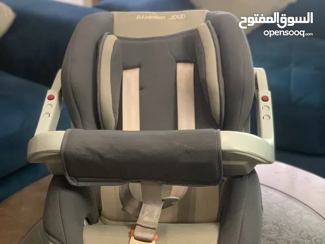 مقعد سيارة للأطفال