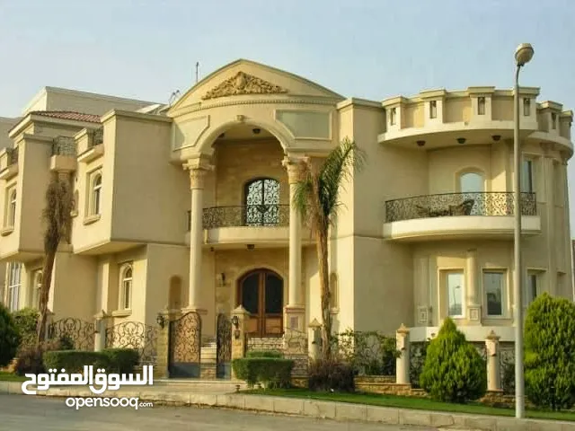 200 m2 4 Bedrooms Villa for Sale in Cairo Fifth Settlement