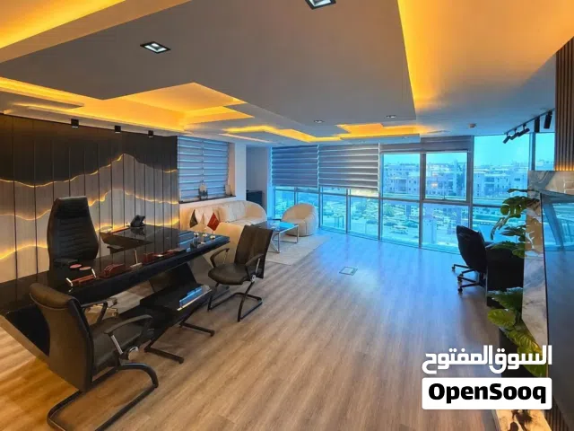مكتب اداري للبيع في التجمع متشطب ومؤجر