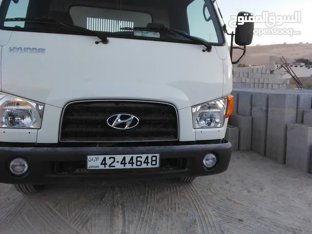 Tipper Hyundai 2017 in Zarqa