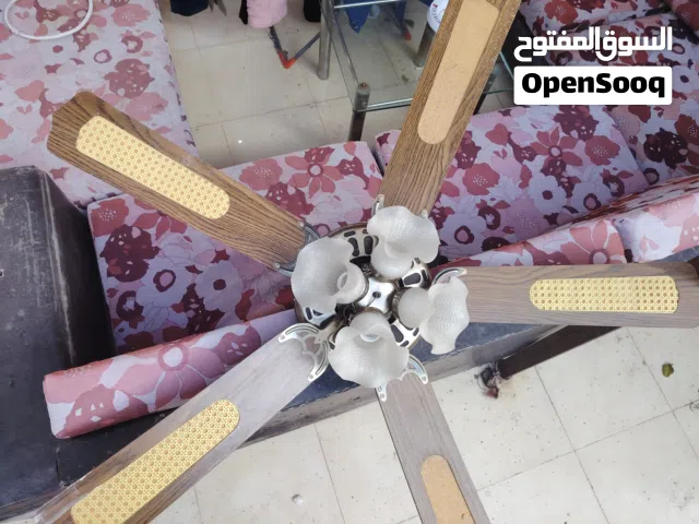 مراوح انتيكا مع إنارة بحالة ممتازة عدد 2