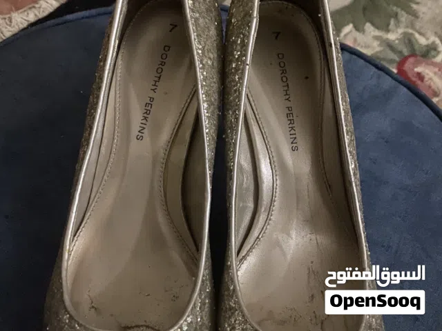 دوروثي بيركنز