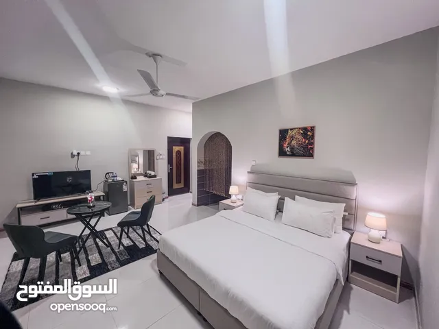 غرف ايجار تصميم فندقي في نزوى خلف لولو نزوى وجراند ايضا يتوفر خلف جامعه نزوى بركه الموز