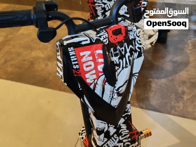 سكوتر أطفال كهربائي درفت بقوة 36 فولت الحجم الصغير جديد شغال 100٪ اضاءة بلوتوث شاحن ومفتاحين Scooter