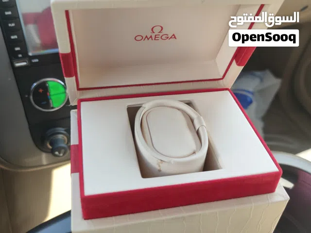 i want to sell Omega box only box