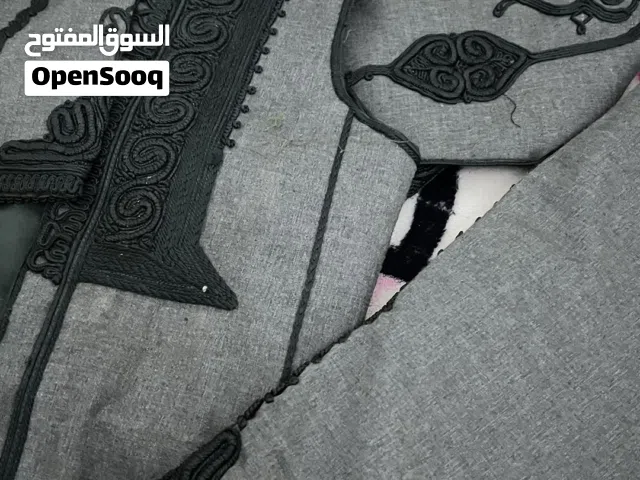 زبون شبه جديد خدمة يد
