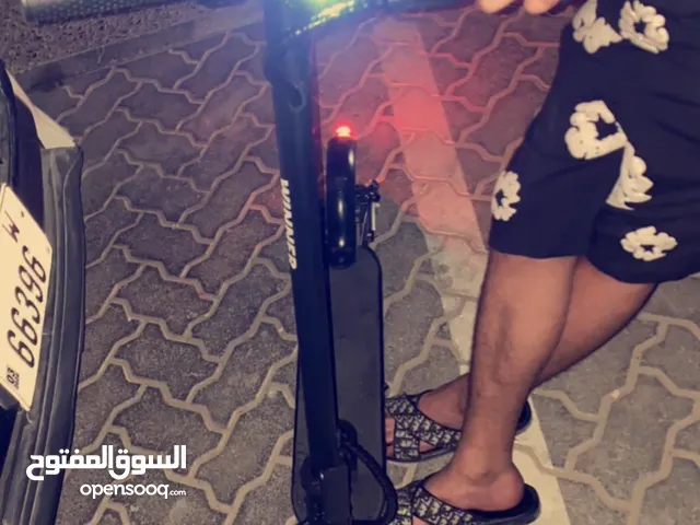سكوتر بحاله ممتازه مافيه مشاكل