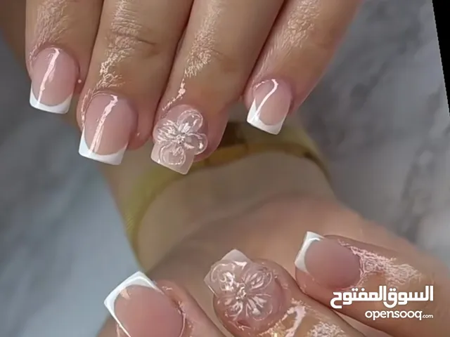 nails art for everyone in UAe. pedicure manucure. full makeup with lashes only 150 aed