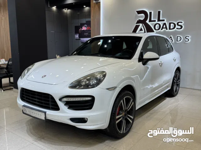 2014 Porsche Cayenne Cayenne GTS