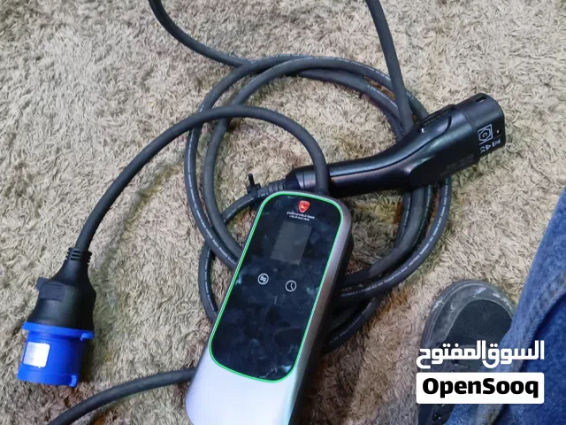 شاحن سياره غير مستخدم