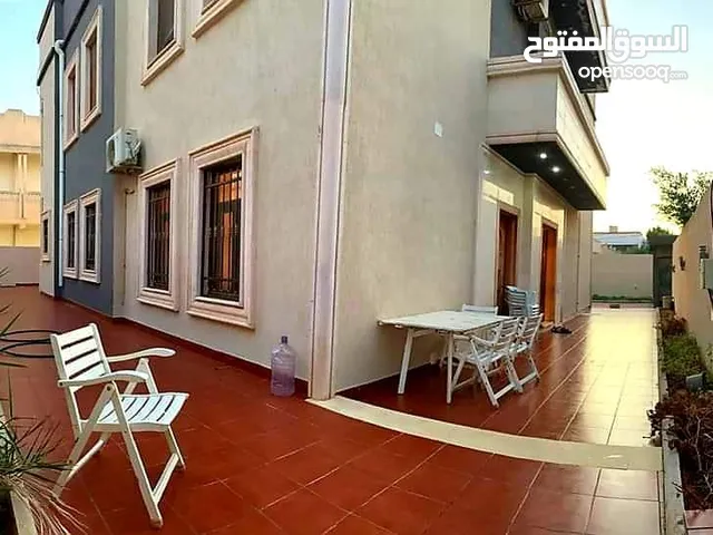 460 m2 More than 6 bedrooms Townhouse for Sale in Tripoli Other