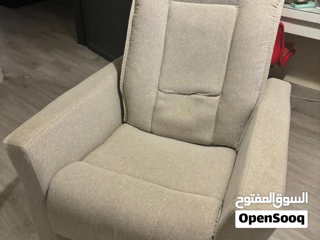 كرسي ريكلاينر لون بيج