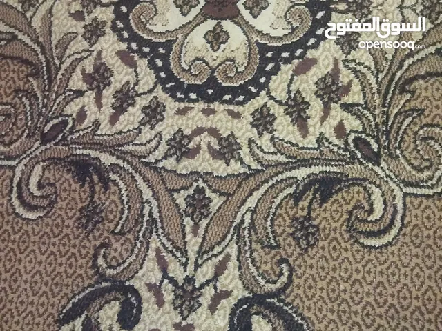 سجادة بنية
