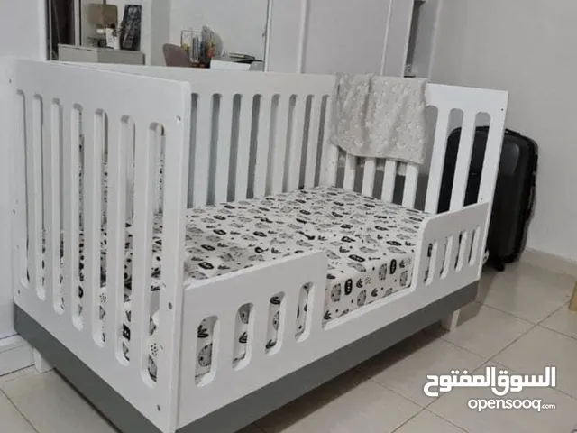 Baby bed للبيع بحالة ممتازة