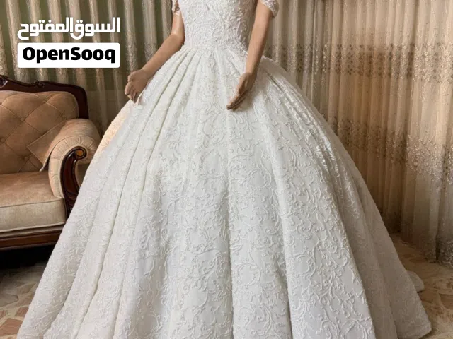 فستان عرس بحالة الجديد وفساتين سهرة ملبوسه مرة