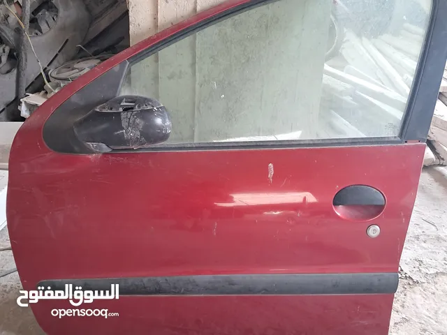 قطع غيار بيجو 206 موديل 2005 بحالة جيدة