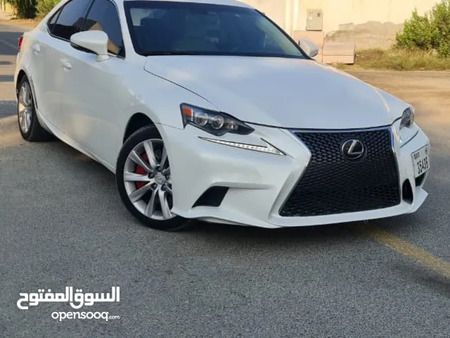 ليكزس is 300 2016 وارد أمريكا فول ماشيه 250 حاله ممتازه