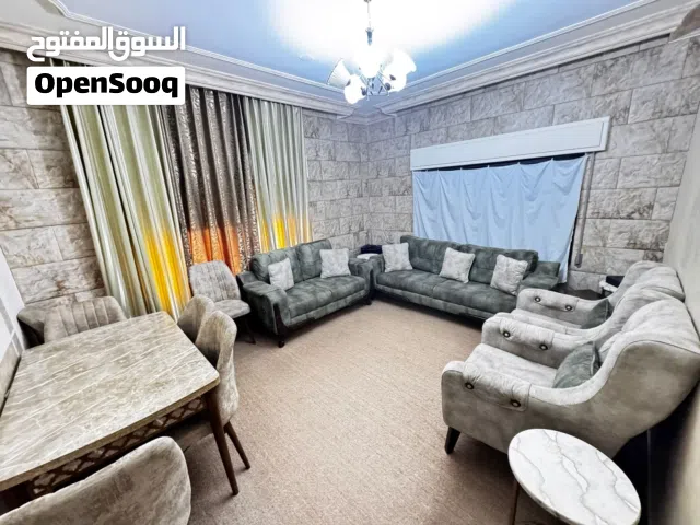 مجموعة اثاث واجهزة نظيفة للبيع بسعر مغري