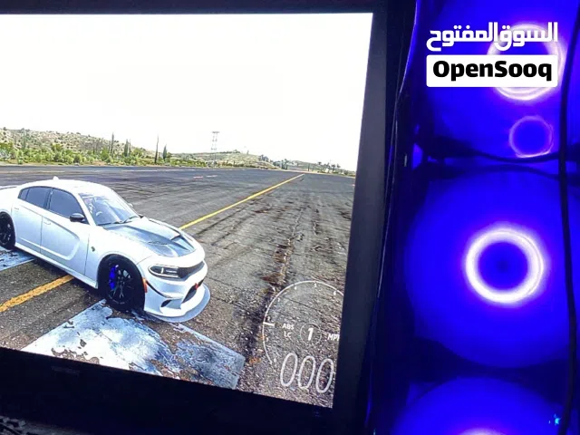 Pc قوي ويصلح للعاب القويه