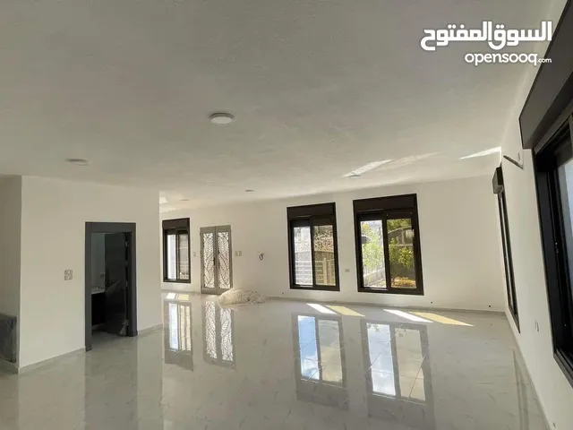 340 m2 4 Bedrooms Villa for Sale in Amman Naour