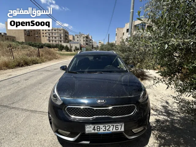 2019 كيا نيرو Standard