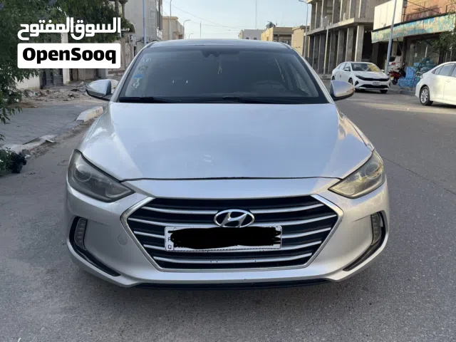 2017 هيونداي النترا SE